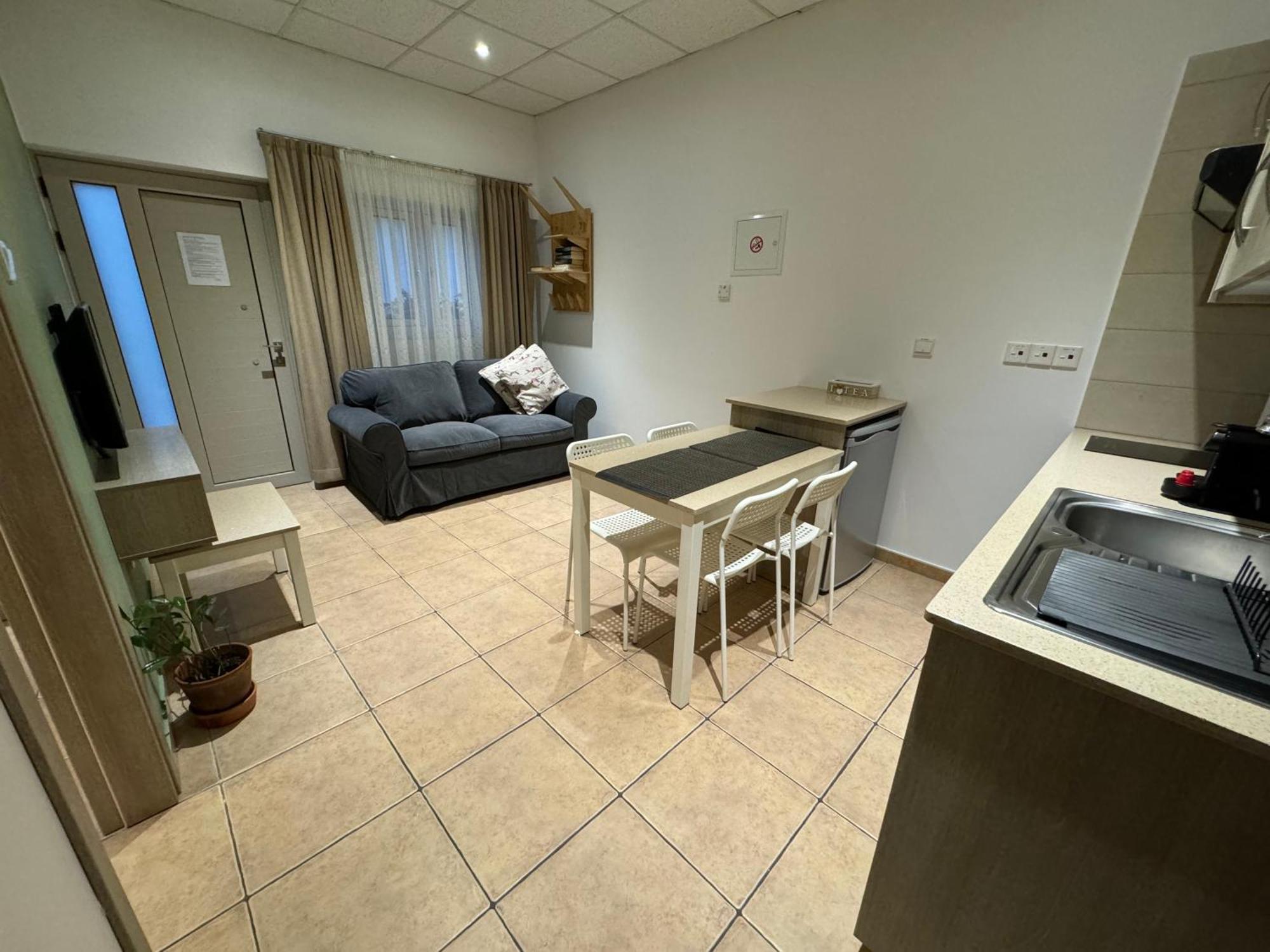 Topikos Apartments Agia Napa Zimmer foto
