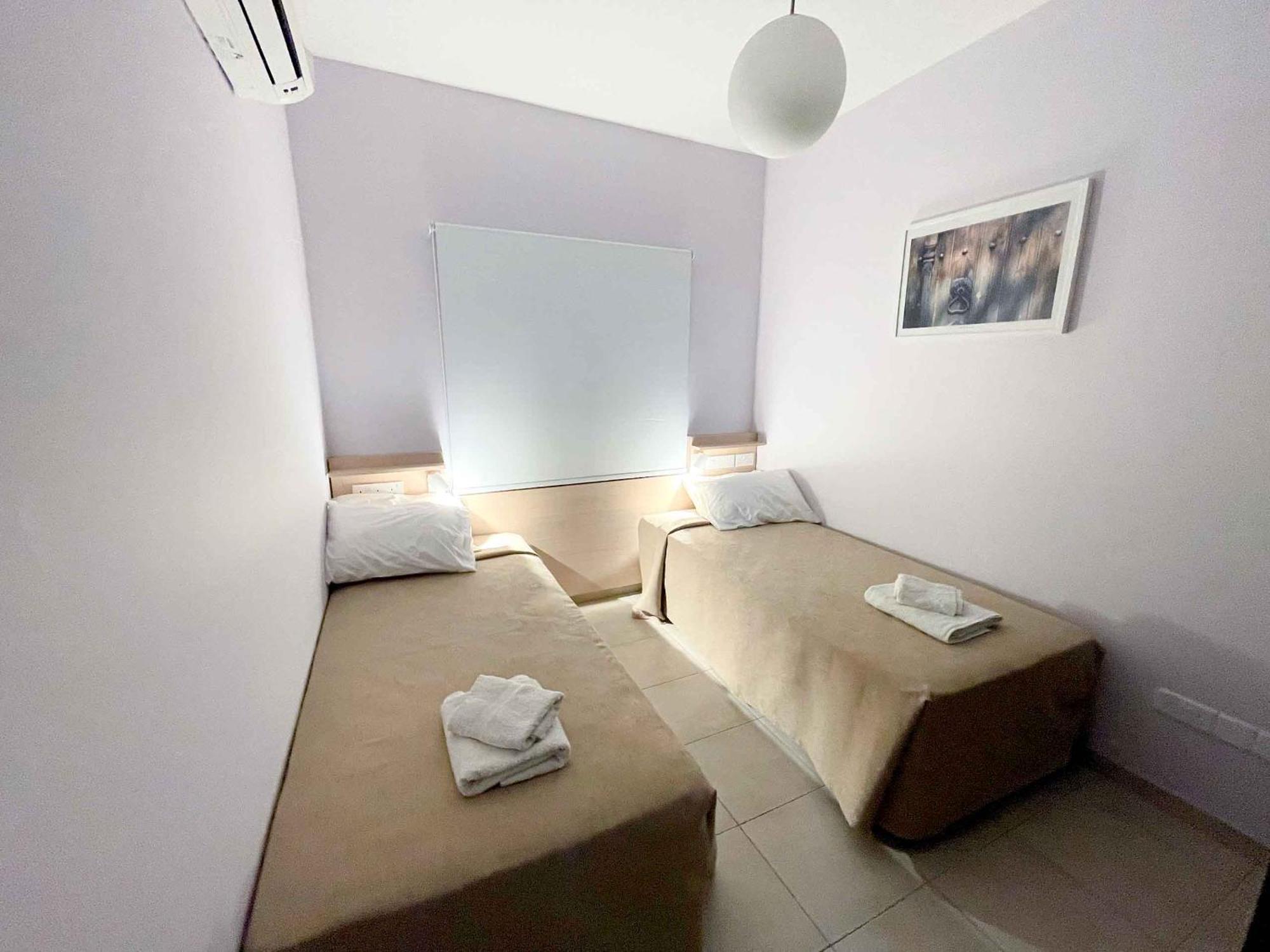 Topikos Apartments Agia Napa Zimmer foto